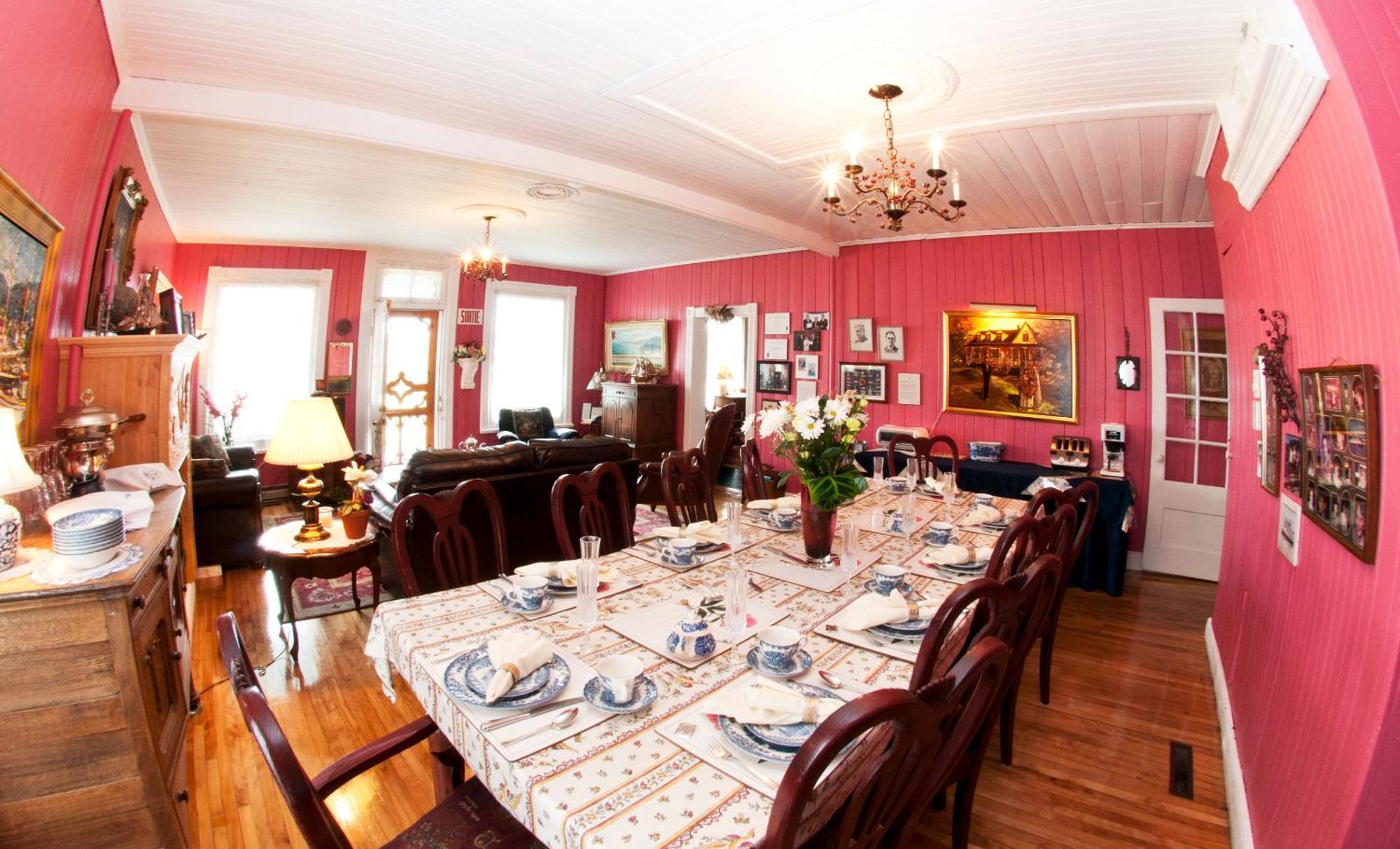 Maison Hovington Bed & Breakfast Tadoussac Ngoại thất bức ảnh